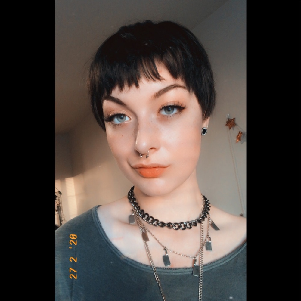 Meet your Posher, Sierra